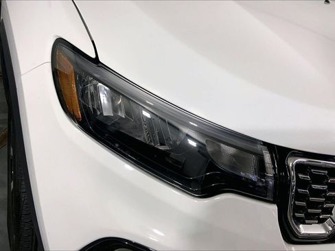 Used 2025 Jeep Compass Limited image 26