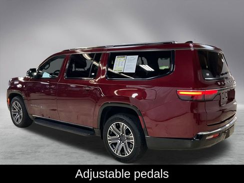 Used 2024 Jeep Wagoneer L Series II w/ Flexible Seating Group image 5