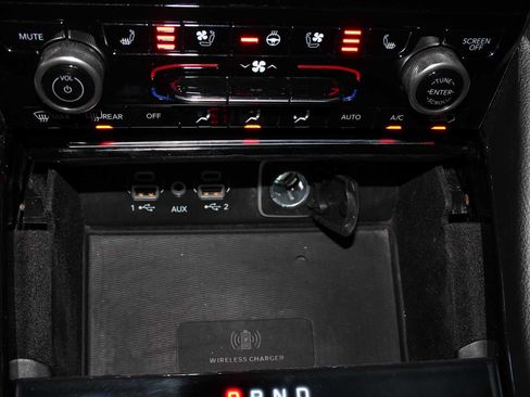 Used 2021 Jeep Grand Cherokee L Overland w/ Luxury Tech Group IV AWD/4WD image 41