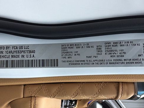 Used 2023 Jeep Grand Cherokee Summit AWD/4WD image 39