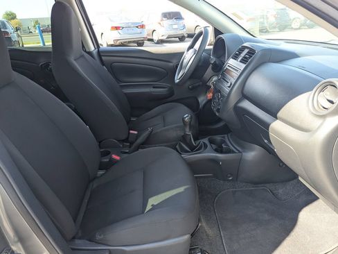 Used 2016 Nissan Versa S FWD image 30
