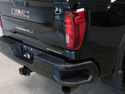Used 2021 GMC Sierra 3500 Denali w/ Denali Ultimate Package AWD/4WD image 78