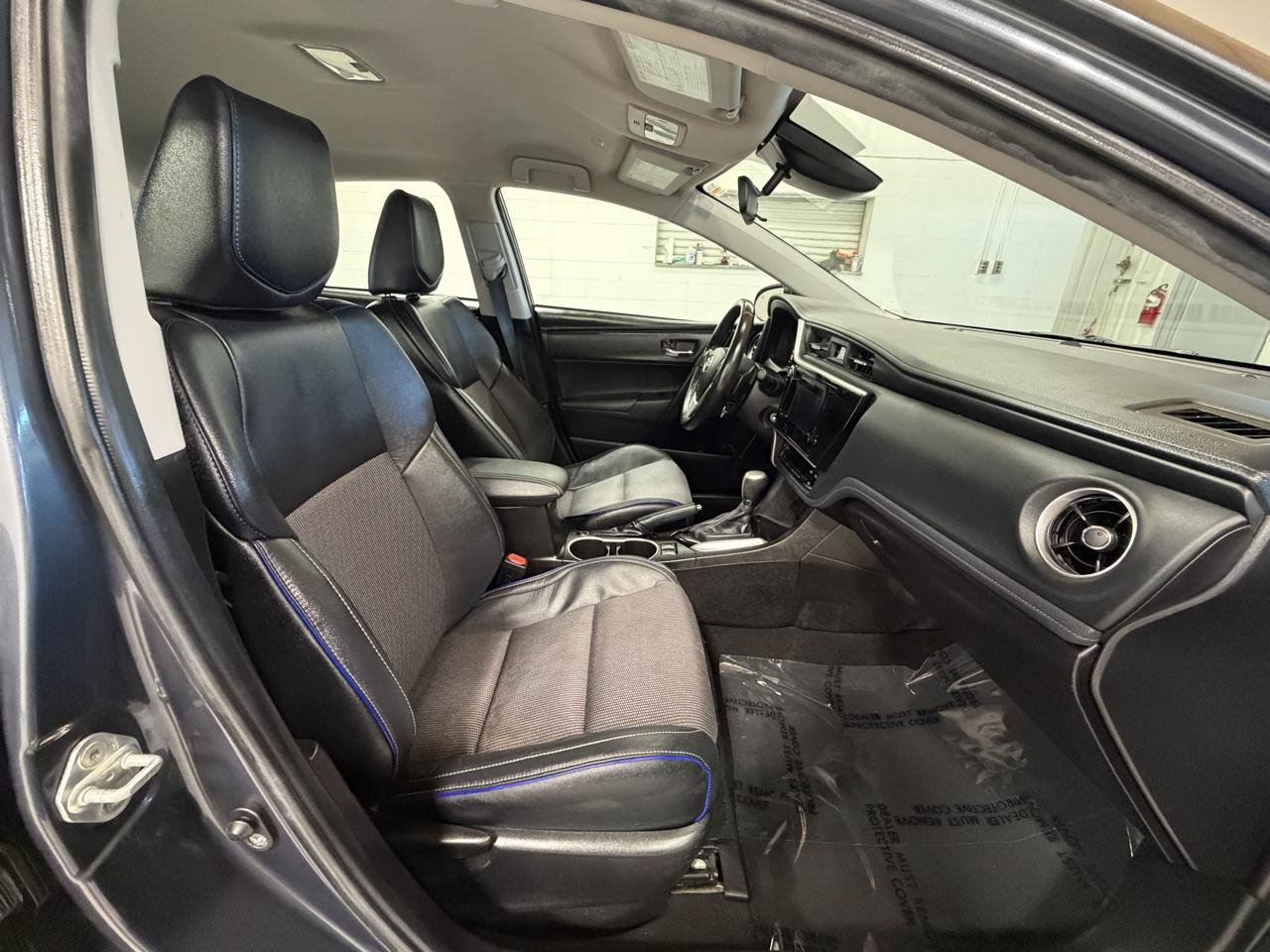 Used 2019 Toyota Corolla SE FWD image 22