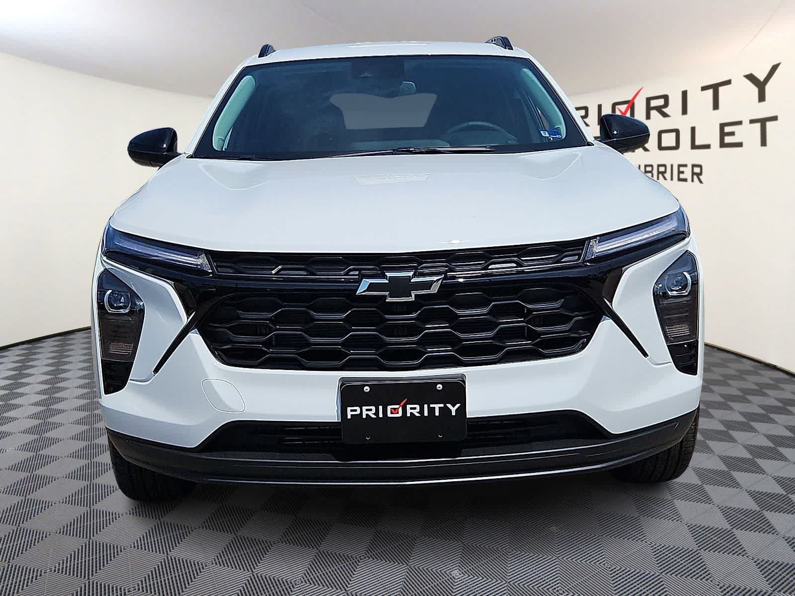 New 2026 Chevrolet Trax LT w/ Driver Confidence Package FWD image 2