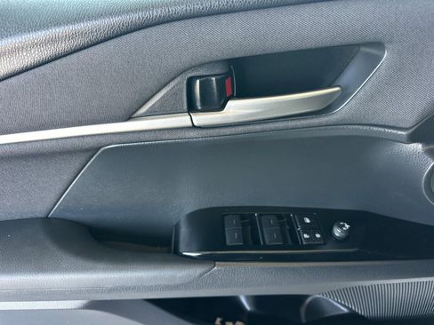 Used 2025 Toyota Camry LE FWD image 10