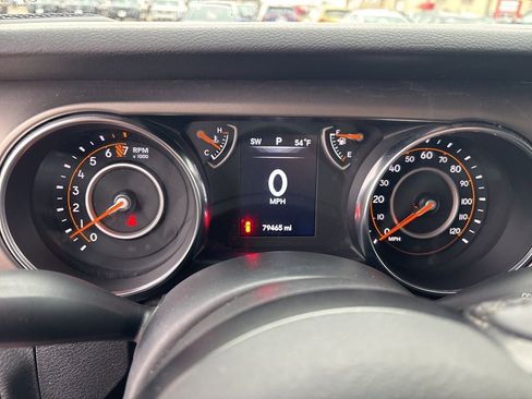 Used 2019 Jeep Wrangler Unlimited Sport S AWD/4WD image 17