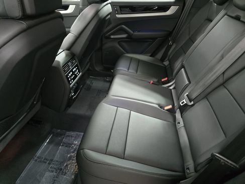 New 2026 Porsche Cayenne S AWD/4WD image 24