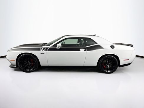 Used 2022 Dodge Challenger R/T Scat Pack w/ T/A Package image 7