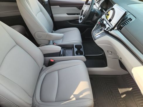 Used 2024 Honda Odyssey EX-L image 12