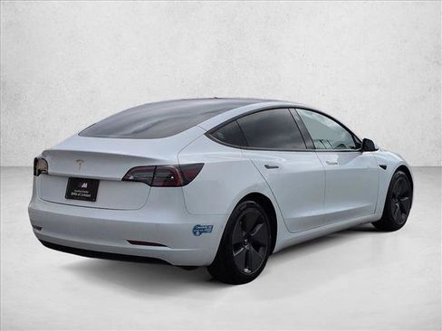 Used 2021 Tesla Model 3 Standard Range Plus RWD image 5