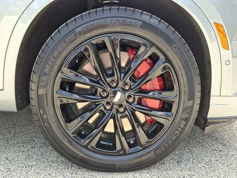 Certified 2023 Cadillac XT6 Sport w/ Technology Package AWD/4WD image 11