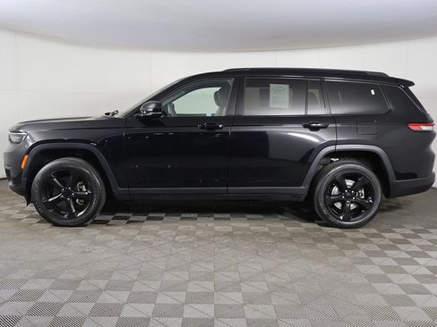 Used 2023 Jeep Grand Cherokee L Laredo AWD/4WD image 17