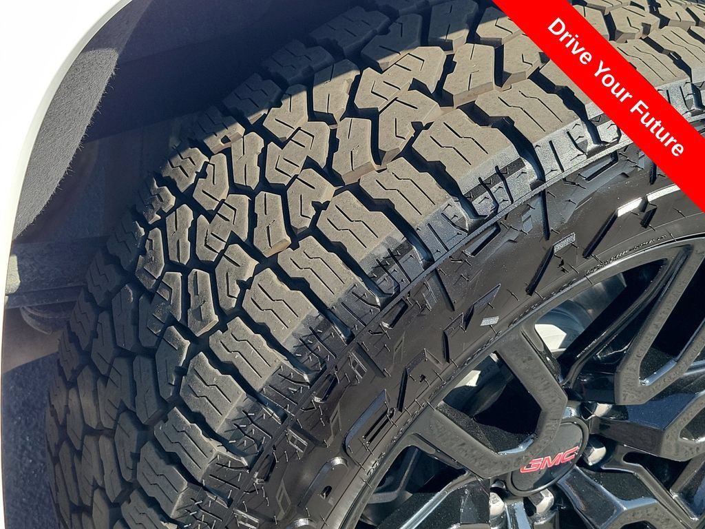 Used 2023 GMC Sierra 1500 Elevation w/ LPO, Elevation Black Package AWD/4WD image 33