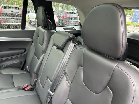 Certified 2024 Volvo XC90 B5 Core image 6