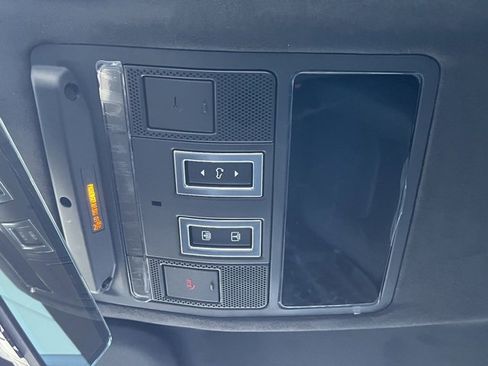 New 2025 Land Rover Defender 110 V8 image 47