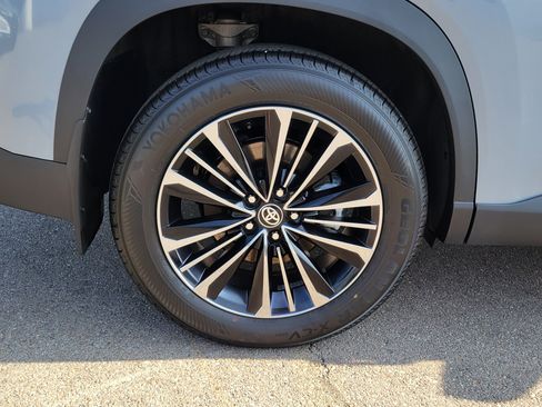 Used 2026 Toyota Grand Highlander AWD Hybrid image 5
