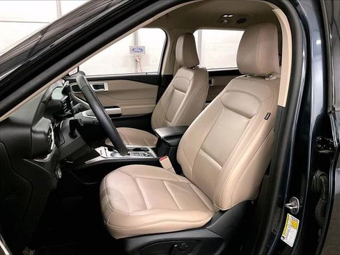 Used 2023 Ford Explorer XLT w/ Equipment Group 202A AWD/4WD image 24