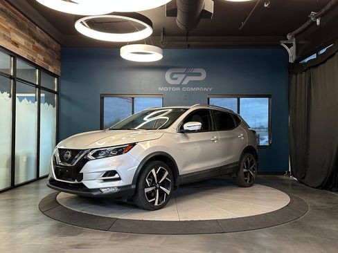 Used 2020 Nissan Rogue Sport SL w/ Premium Package FWD image 7