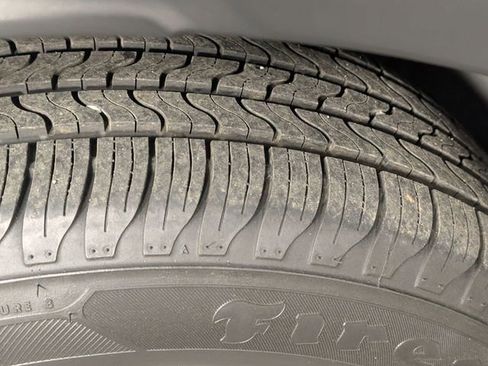 Used 2024 Subaru Outback Premium image 9