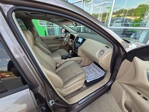 Used 2014 Nissan Pathfinder SL w/ SL Premium Package image 19
