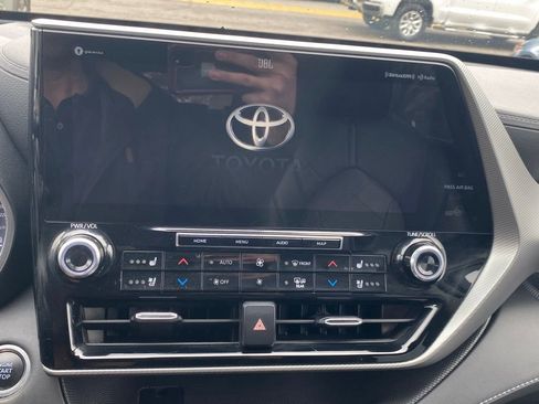 Used 2020 Toyota Highlander Platinum image 25