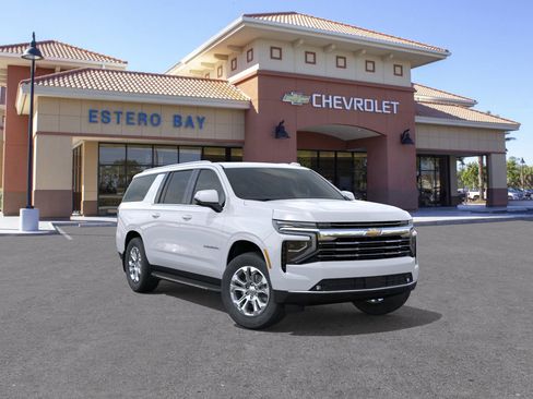 New 2026 Chevrolet Suburban LT w/ Comfort Package image 25