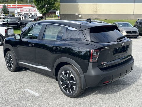 New 2026 Nissan Kicks SV w/ SV Premium Package AWD/4WD image 5