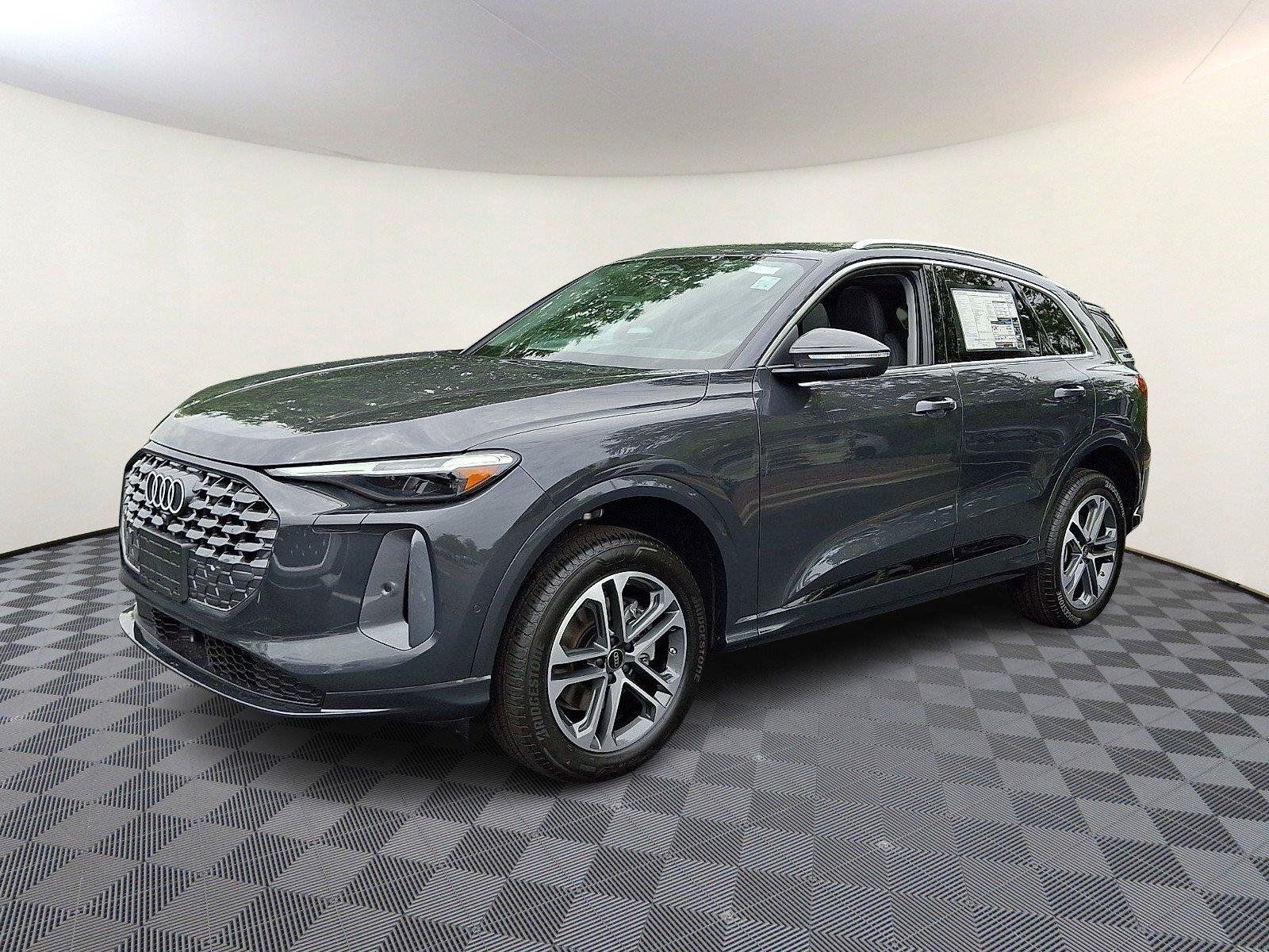 New 2026 Audi Q5 Premium Plus AWD/4WD image 3