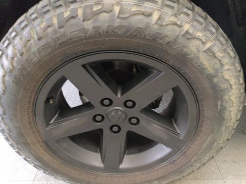 Used 2017 RAM 1500 Express image 31