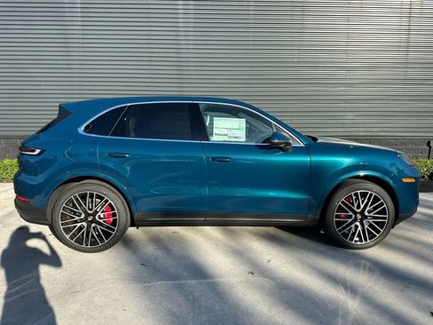 Used 2026 Porsche Cayenne S image 10