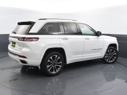 Used 2023 Jeep Grand Cherokee Overland image 4