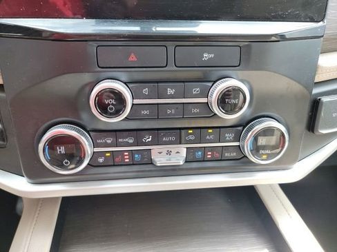 Used 2022 Ford Expedition Max Limited AWD/4WD image 18