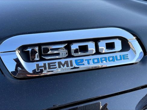 Used 2022 RAM 1500 Laramie AWD/4WD image 34