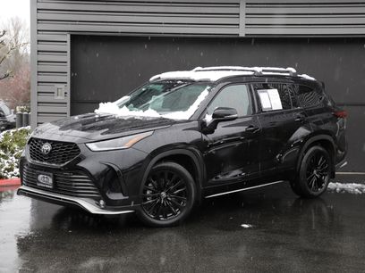 Used 2025 Toyota Highlander XSE