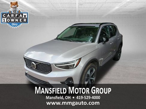 Used 2026 Volvo XC40 B5 Plus AWD/4WD image 1