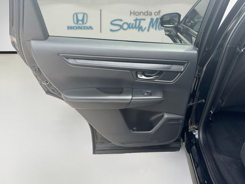 Certified 2025 Honda CR-V Sport image 25