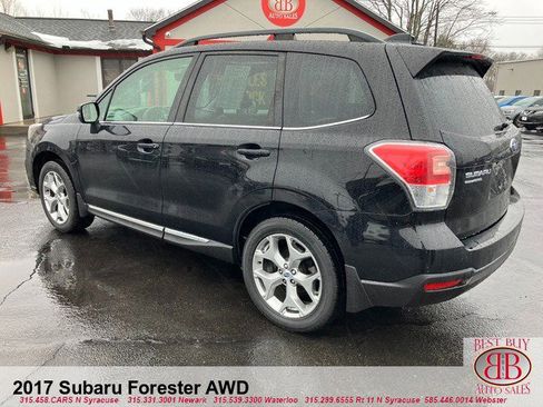 Used 2017 Subaru Forester 2.5i Touring AWD/4WD image 5