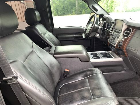Used 2014 Ford F250 Lariat w/ Lariat Ultimate Package AWD/4WD image 34