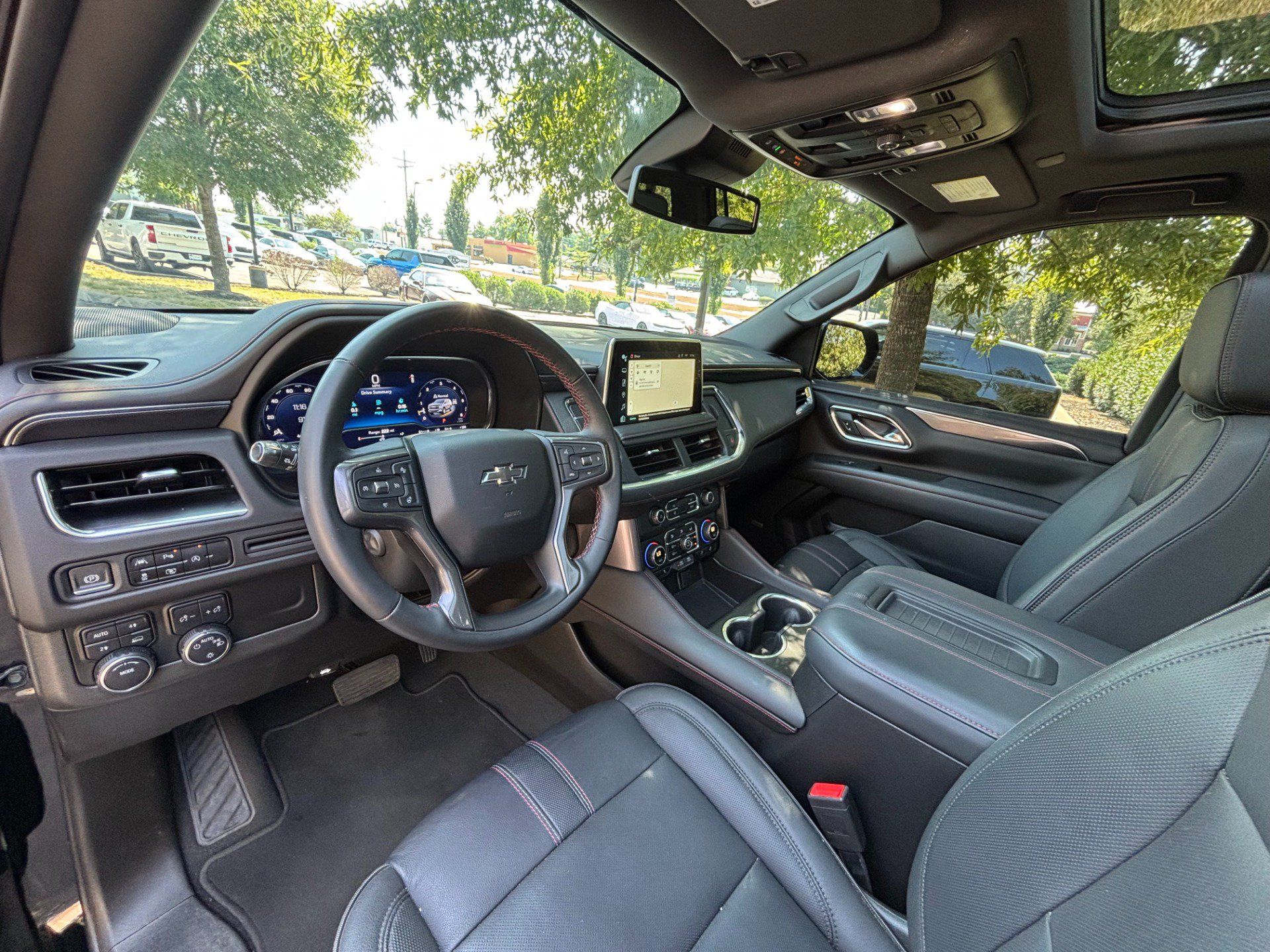Used 2023 Chevrolet Suburban RST w/ Sport Performance Package AWD/4WD image 17