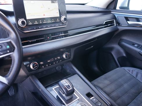 Used 2022 Mitsubishi Outlander SE image 27