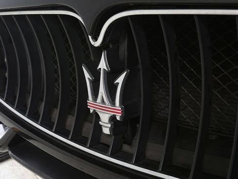 Used 2017 Maserati GranTurismo Sport RWD image 8
