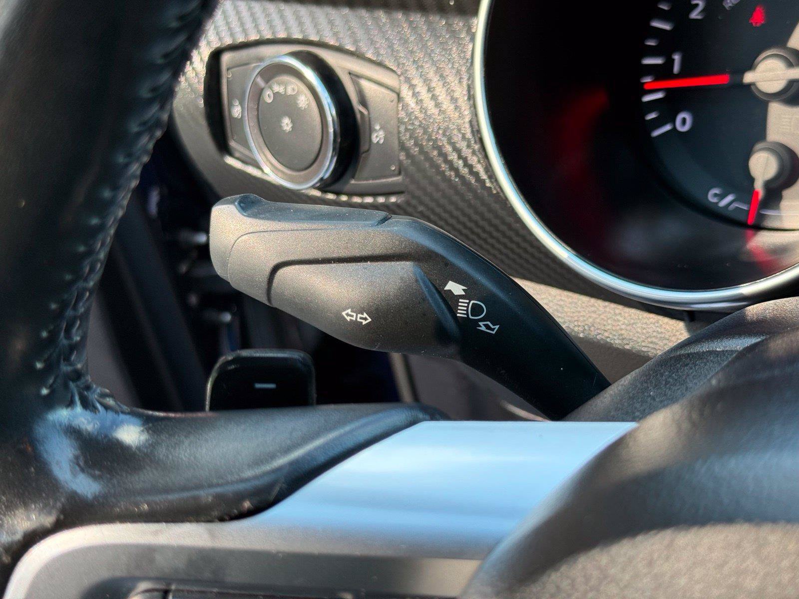 Used 2018 Ford Mustang Coupe RWD image 26