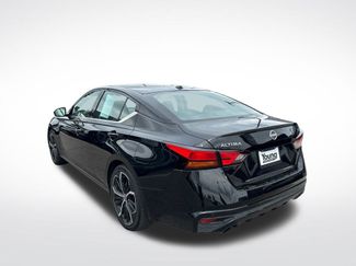 Used 2023 Nissan Altima 2.5 SR FWD video 3