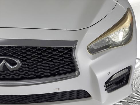 Used 2014 INFINITI Q50 Sport w/ Deluxe Technology Package AWD/4WD image 11