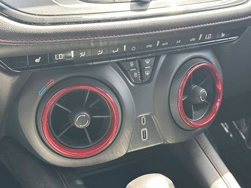 Certified 2022 Chevrolet Blazer RS AWD/4WD image 29