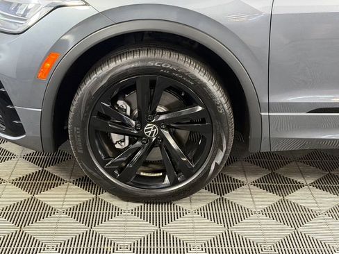 Used 2024 Volkswagen Tiguan SE R-Line image 10