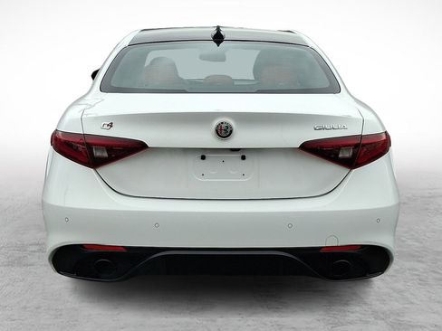 Used 2023 Alfa Romeo Giulia Veloce image 4