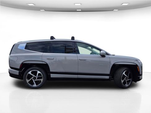 New 2026 Hyundai Ioniq 9 Limited image 9