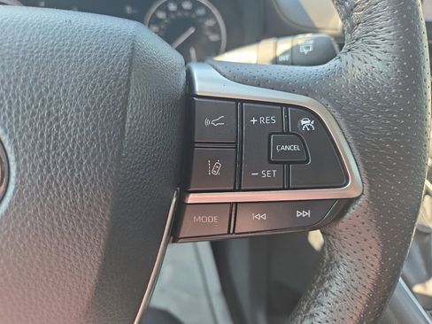 Used 2021 Toyota Sienna Limited image 24