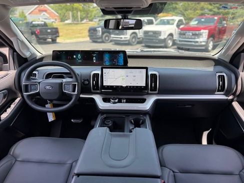 New 2027 Ford Expedition Max Active AWD/4WD image 2